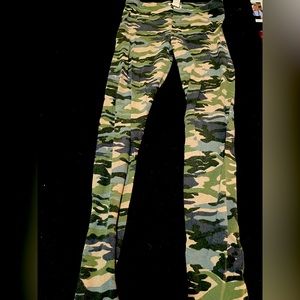 Camo leggings